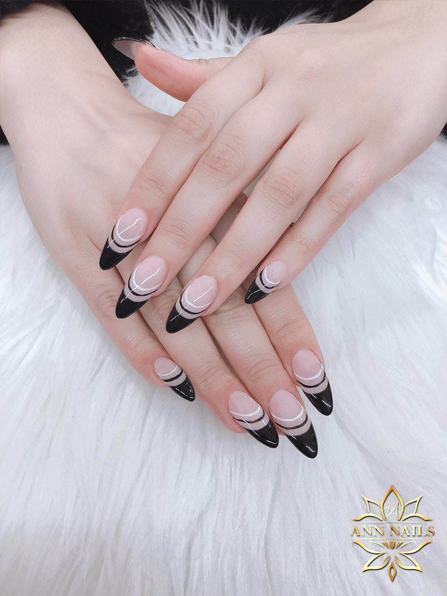 Ann Nails